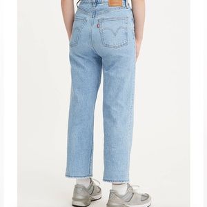 Levi’s Ribcage Straight Jean W 29 L 27 light wash